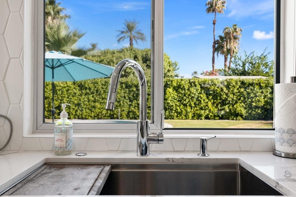 70170 Sun Valley Drive - Photo 11