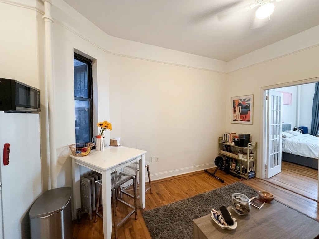 507 East 13th Street - Photo 2