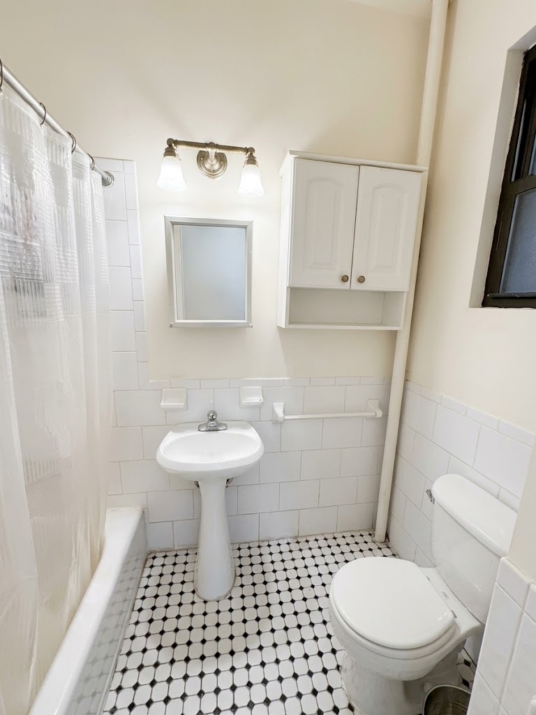 507 East 13th Street - Photo 3