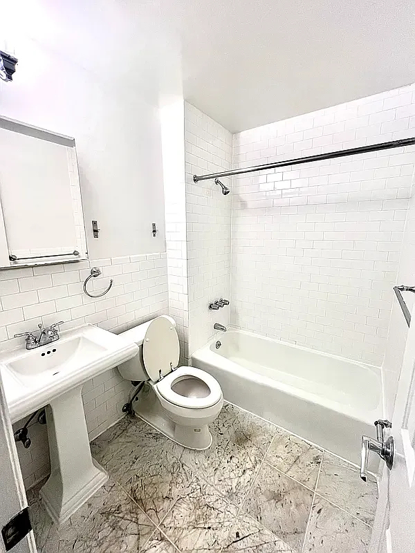 322 West 14th Street - Photo 3