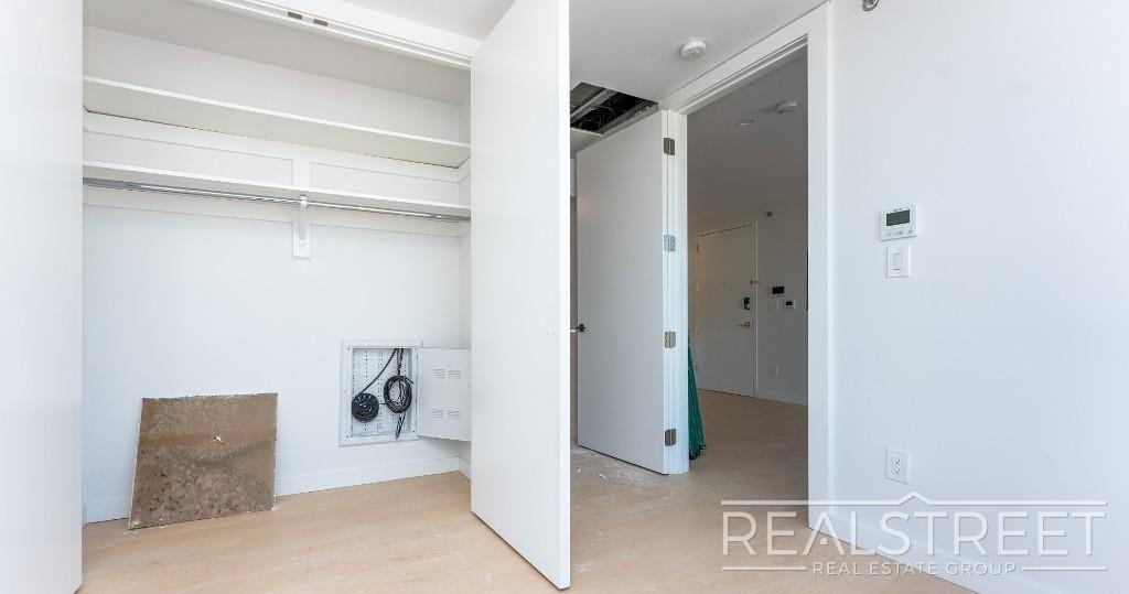 280 Meeker Avenue - Photo 5