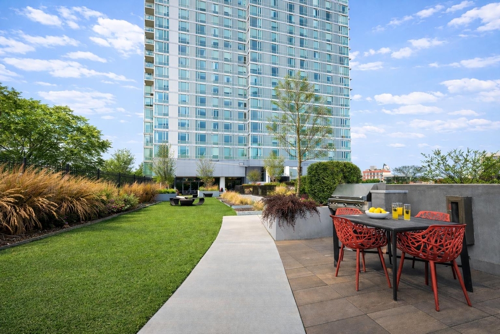 1524 Sheepshead Bay Road - Photo 9