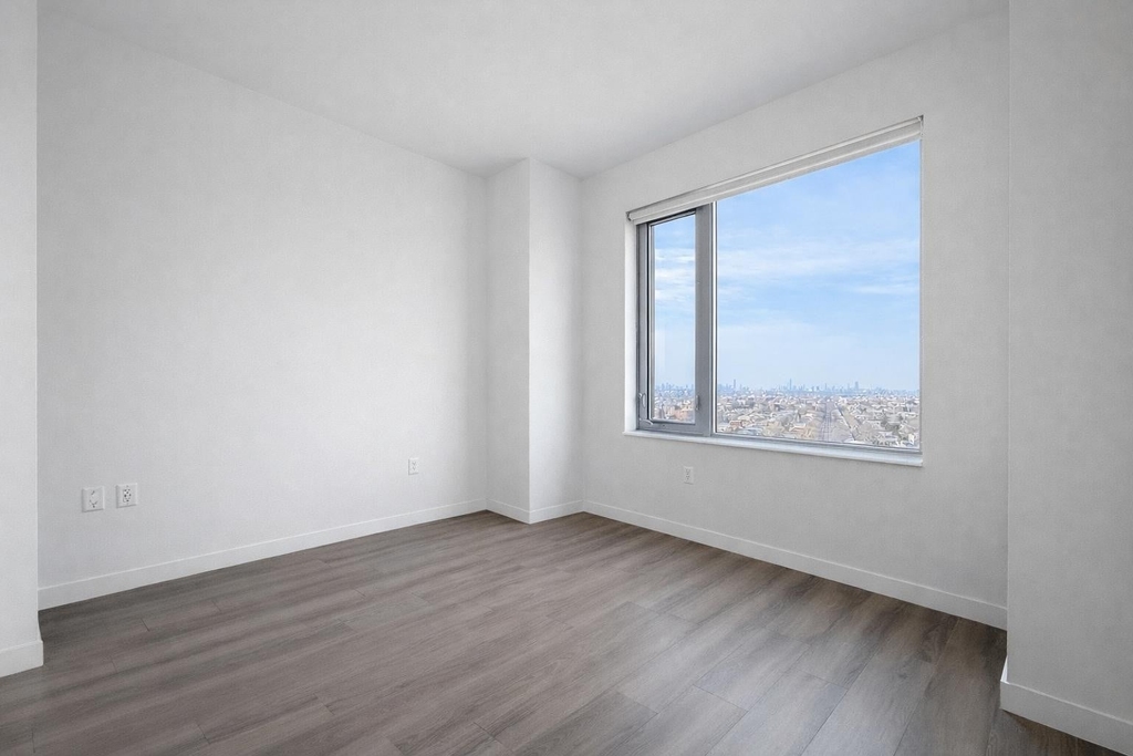 1524 Sheepshead Bay Road - Photo 3