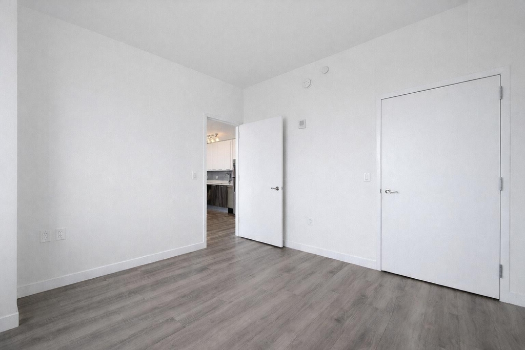 1524 Sheepshead Bay Road - Photo 4