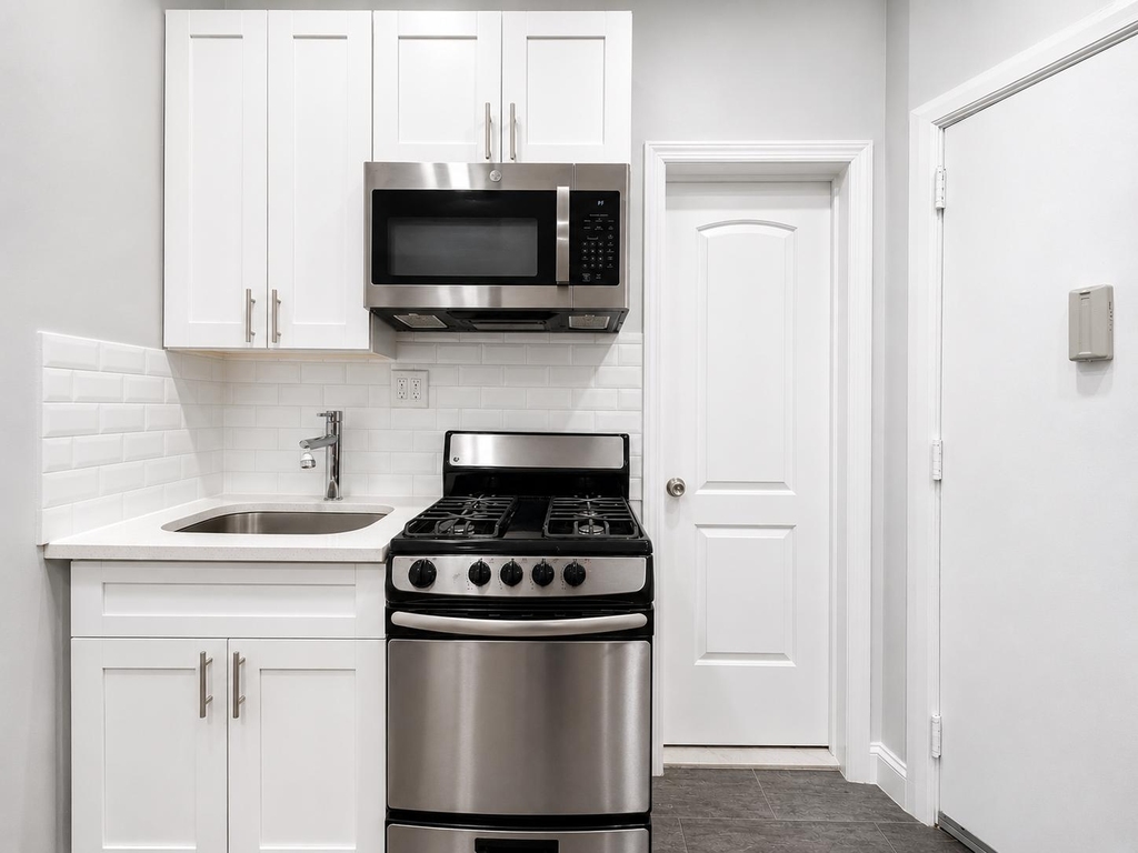 1885 Amsterdam Avenue - Photo 4
