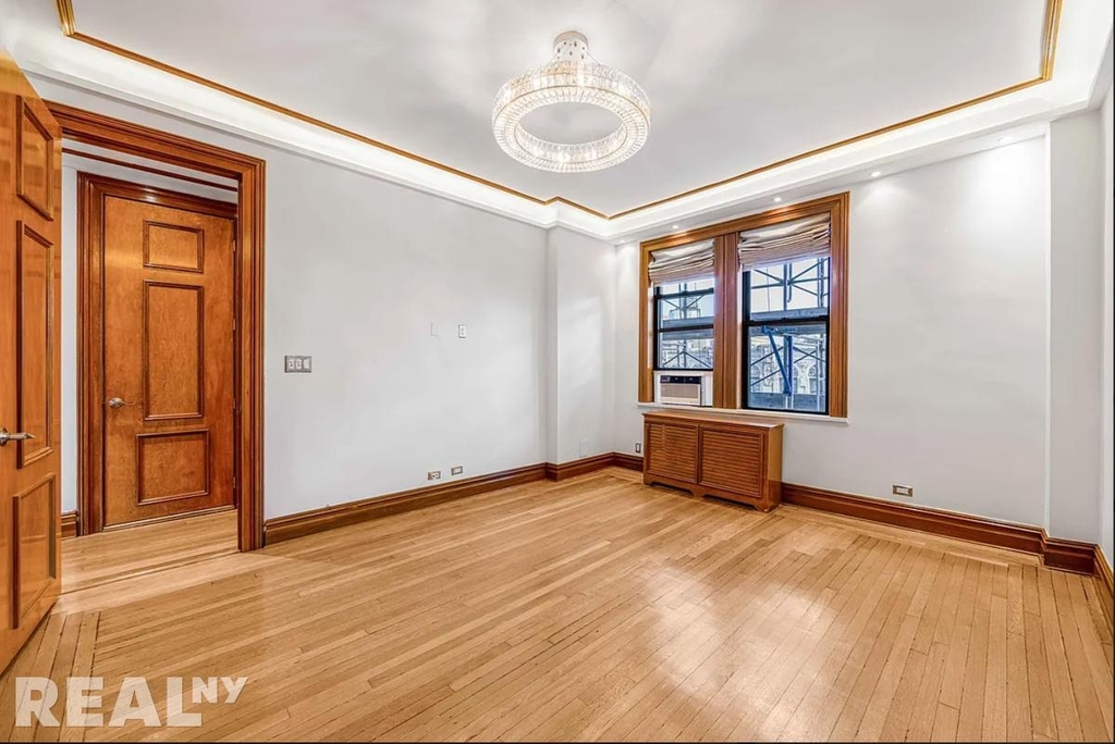 W End Ave - Photo 10