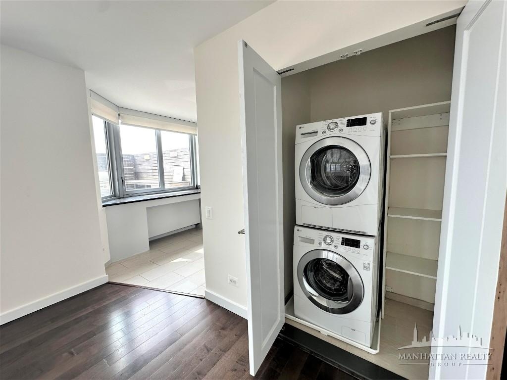 East 34th Street - Photo 3