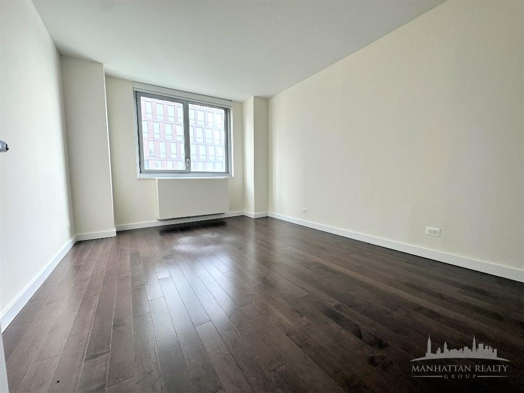 East 34th Street - Photo 4