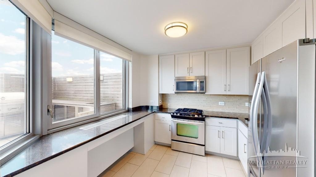 East 34th Street - Photo 2
