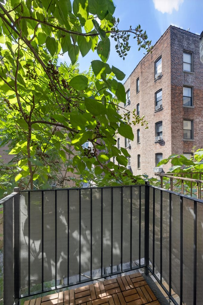 245 Mulberry St - Photo 4