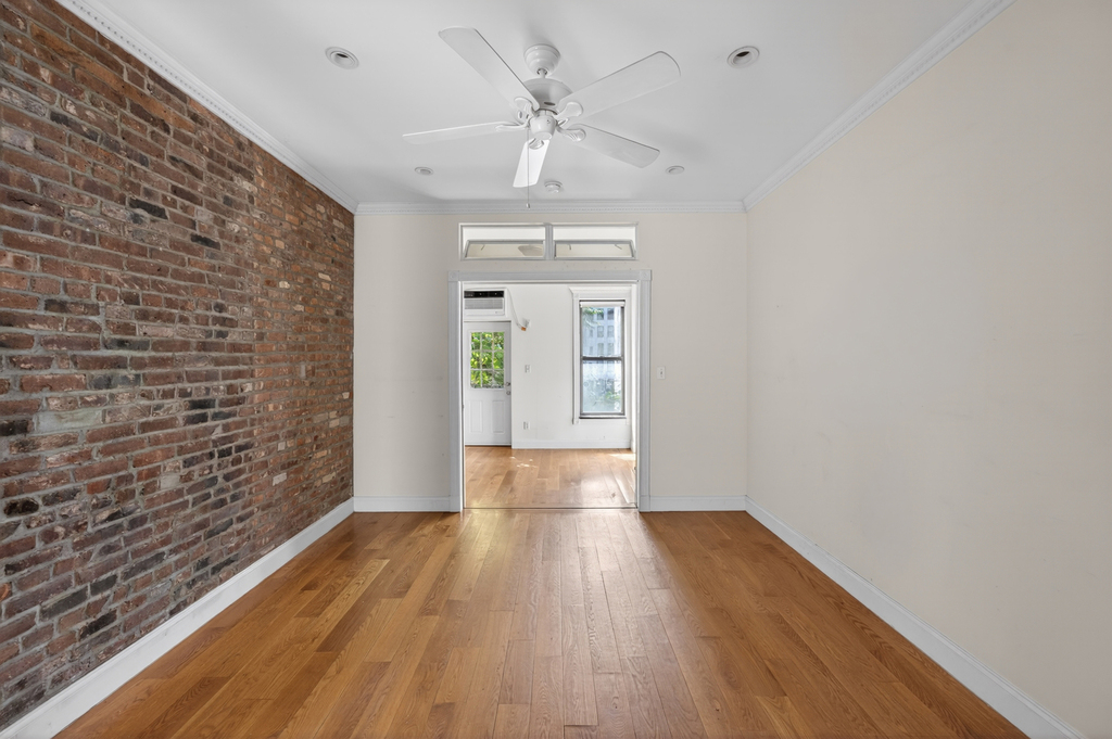 245 Mulberry St - Photo 0