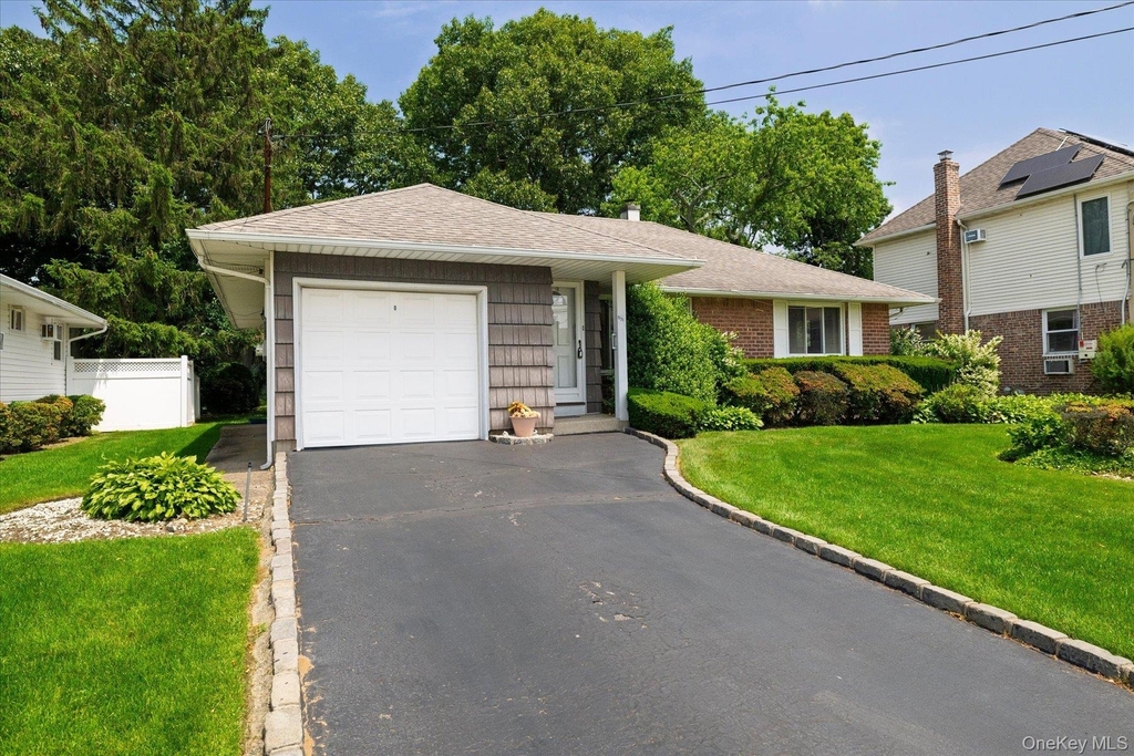 531 Surrey Place - Photo 1