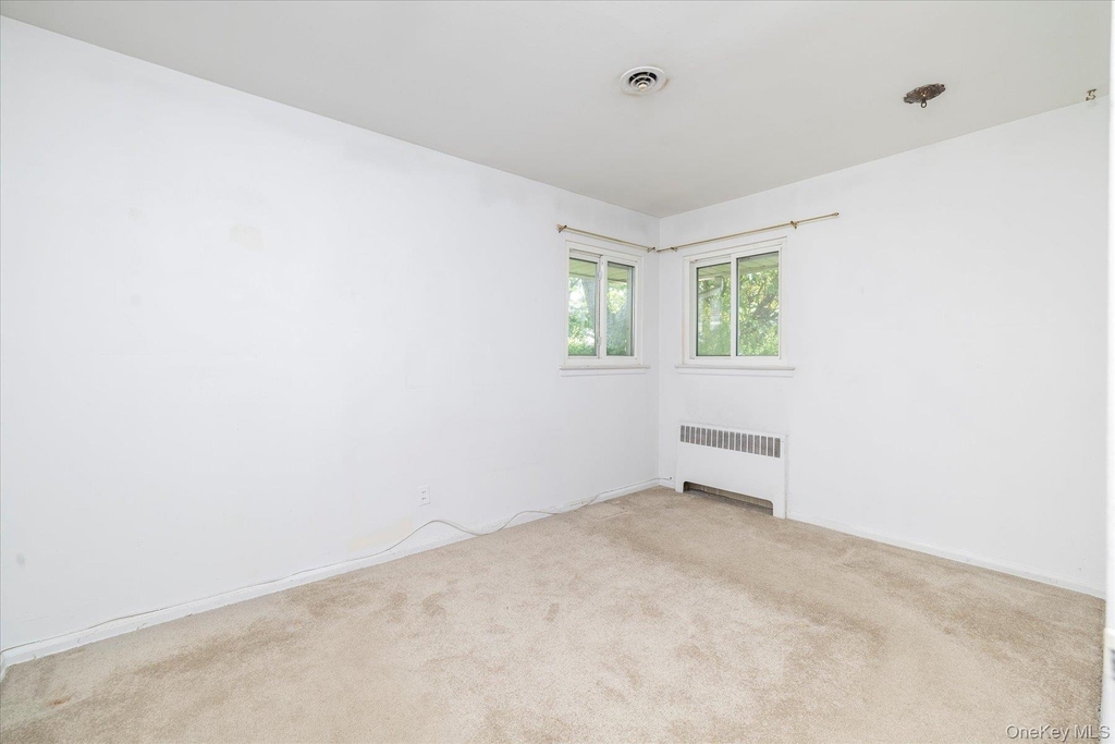 531 Surrey Place - Photo 15