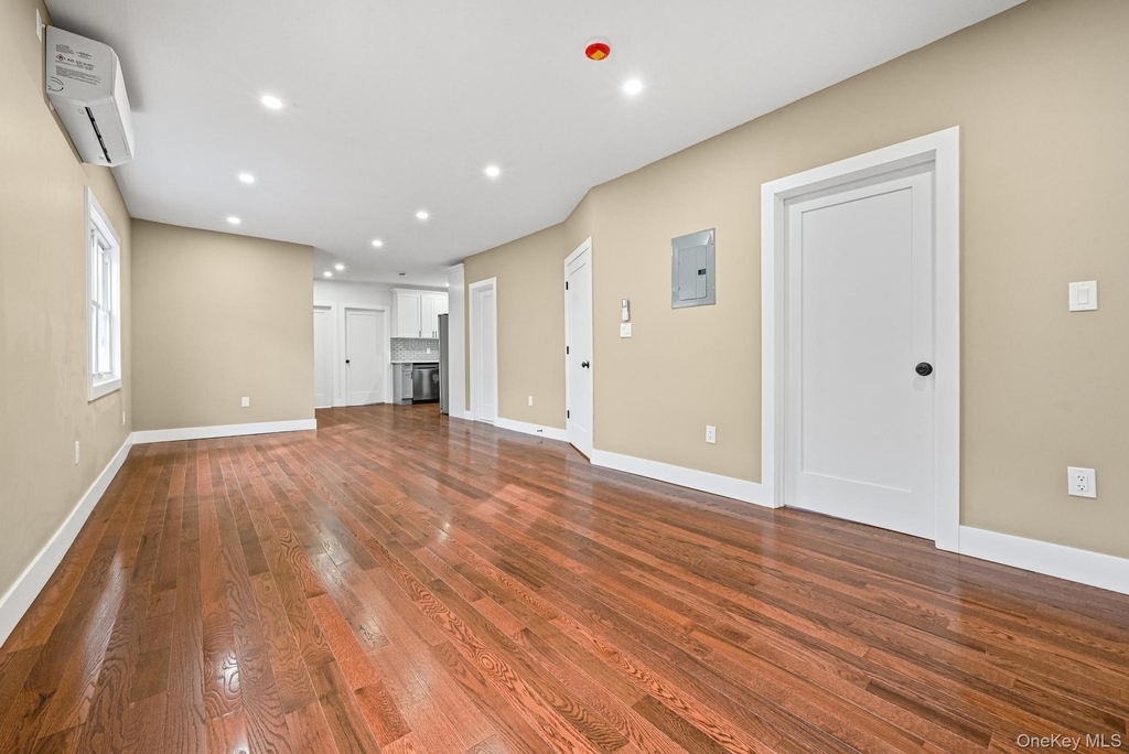 9210 104th Street - Photo 1