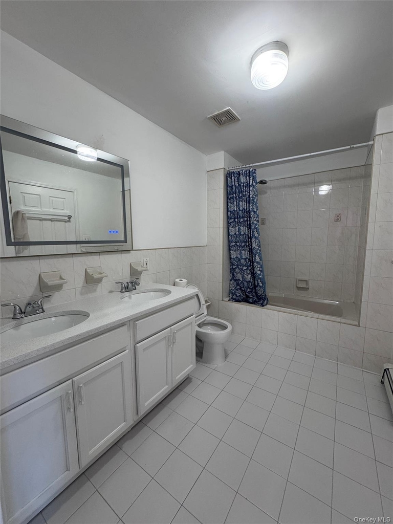 72-38 Calamus Avenue - Photo 10