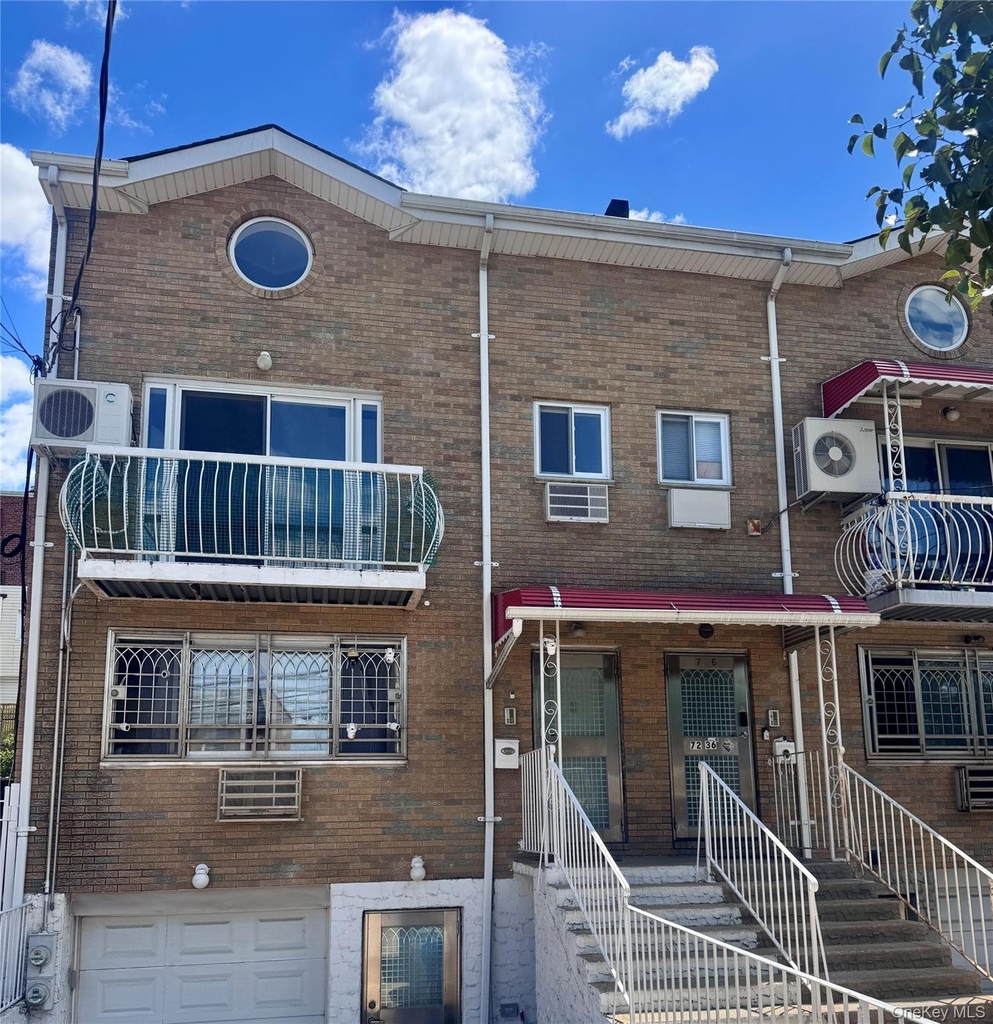 72-38 Calamus Avenue - Photo 0