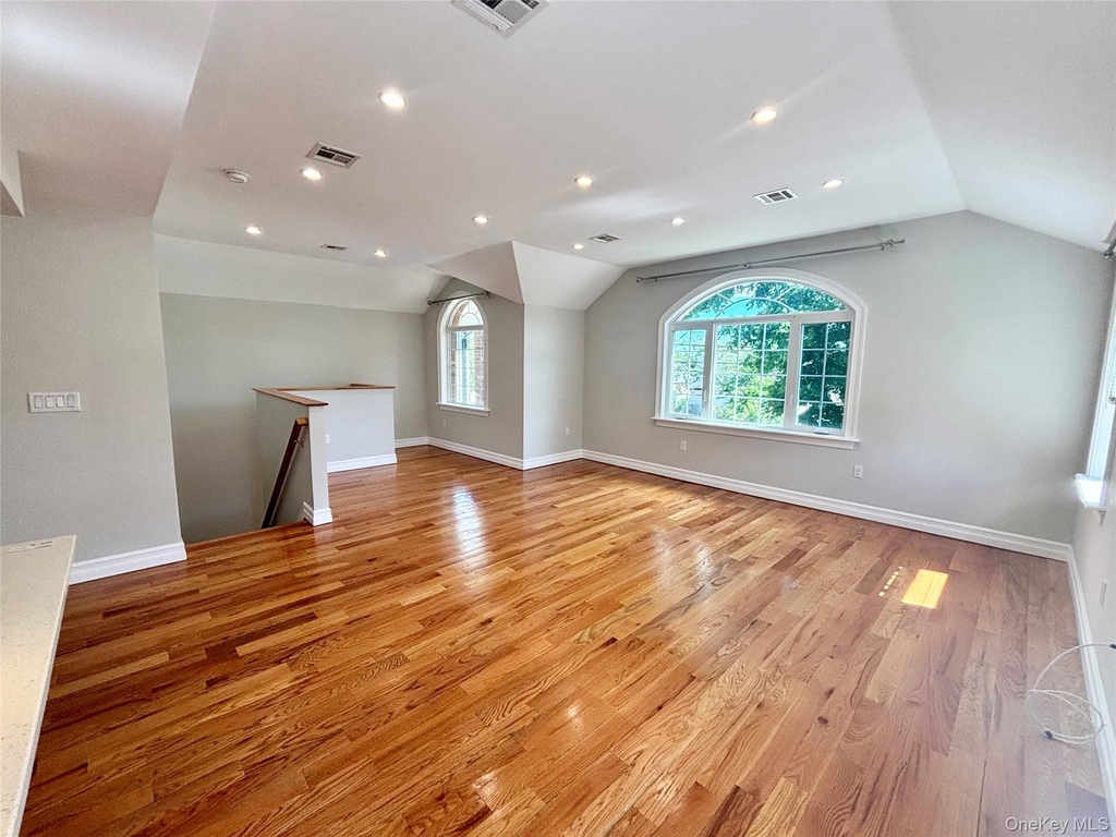 249-11 147th Road - Photo 3