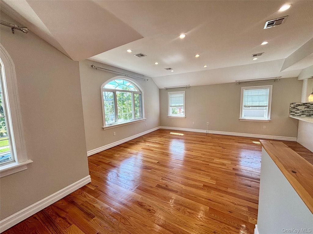 249-11 147th Road - Photo 4