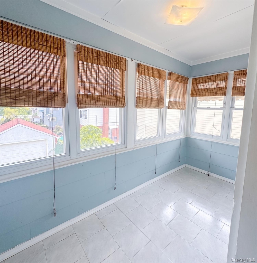 2711 Deerfield Road - Photo 3