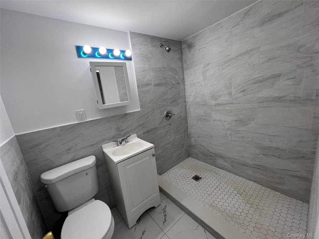 78 Bayville Avenue - Photo 1