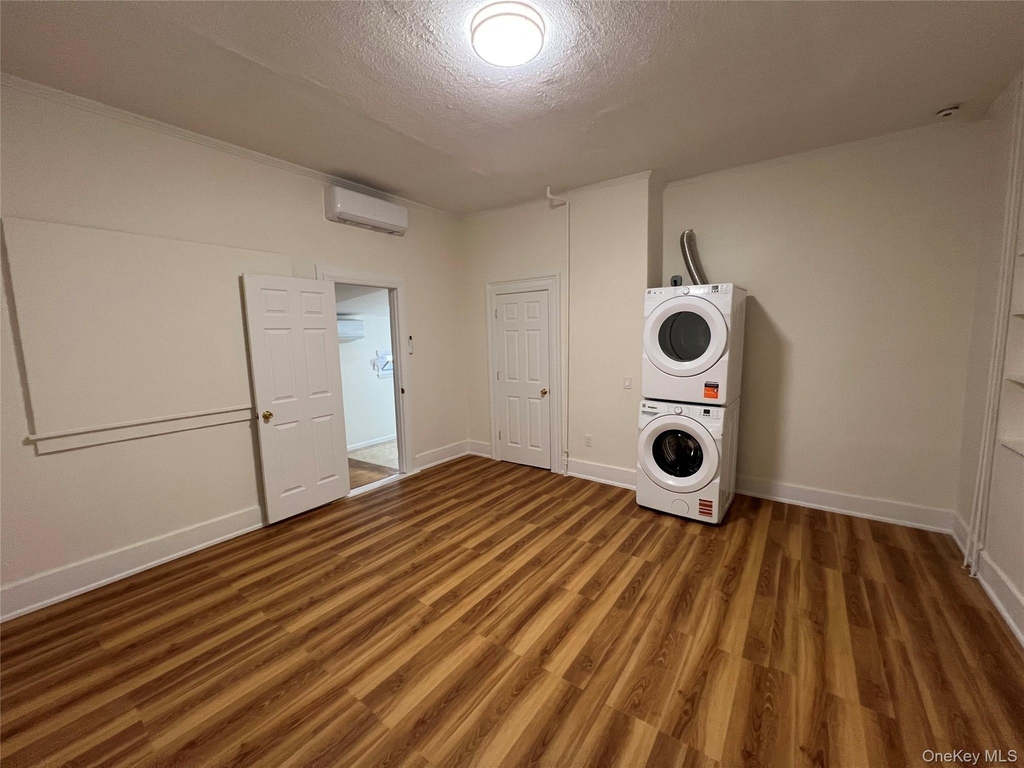 78 Bayville Avenue - Photo 3