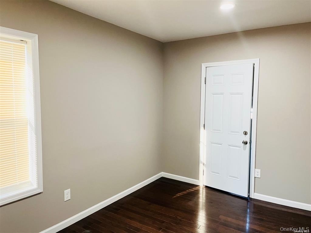 11 Grant Avenue - Photo 3