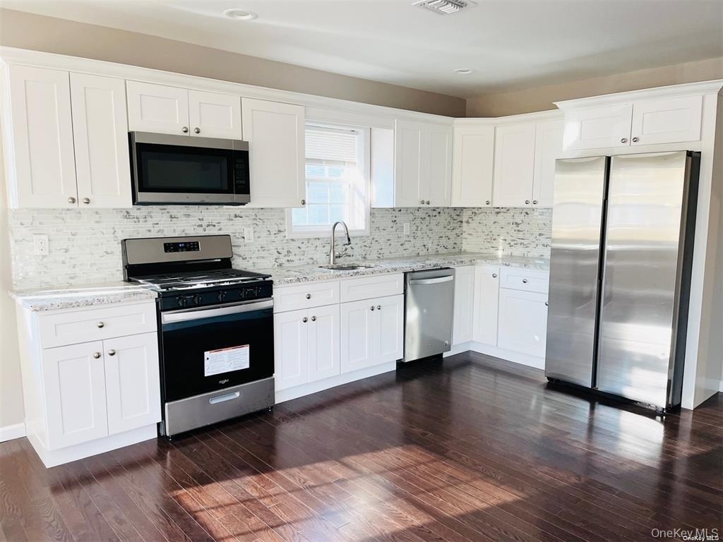 11 Grant Avenue - Photo 2