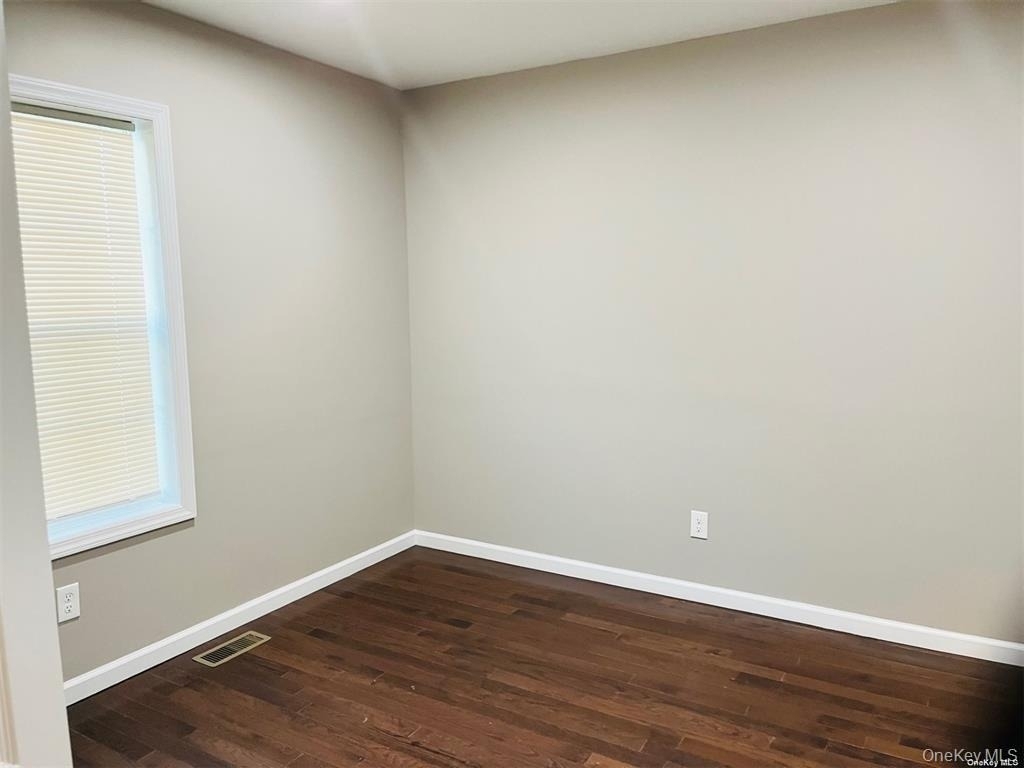 11 Grant Avenue - Photo 6