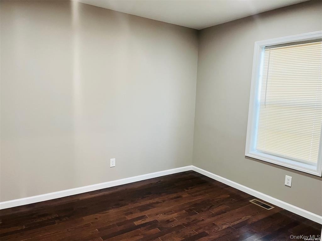 11 Grant Avenue - Photo 8