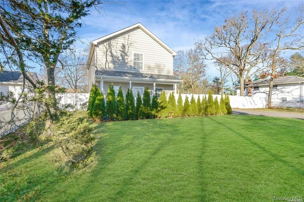 73 Cherry Avenue - Photo 1