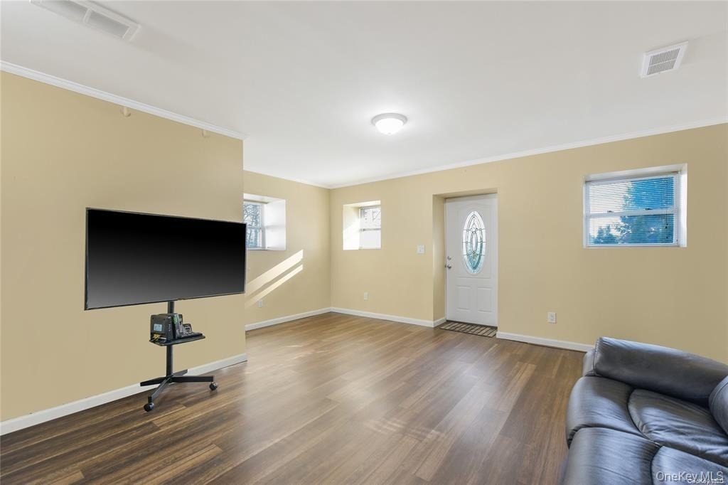 73 Cherry Avenue - Photo 6