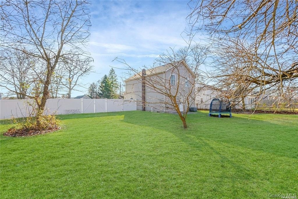 73 Cherry Avenue - Photo 3