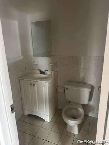 102 Jericho Turnpike - Photo 5