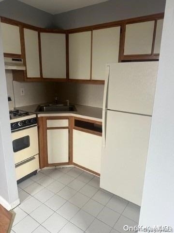 102 Jericho Turnpike - Photo 4