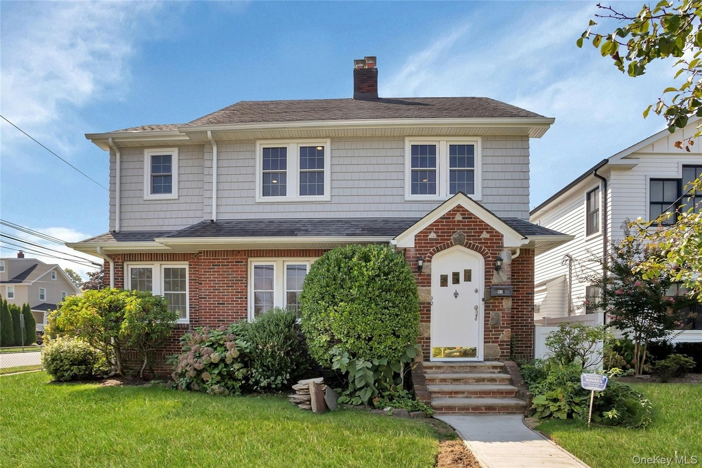 92 Hillside Avenue - Photo 0
