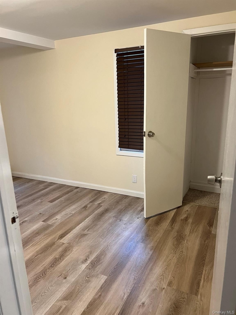 8 E Lyons Street - Photo 1