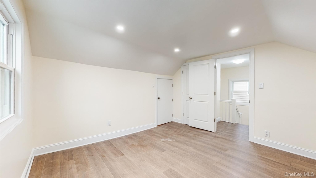 71-32 Loubet Street - Photo 14