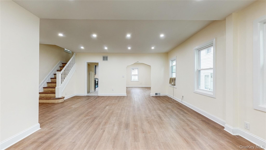71-32 Loubet Street - Photo 3