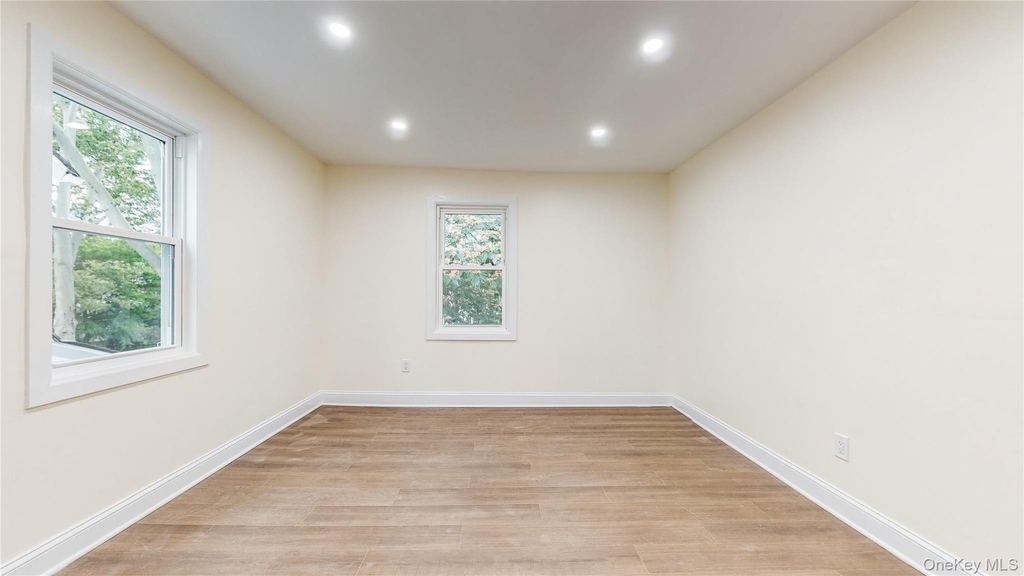 71-32 Loubet Street - Photo 11