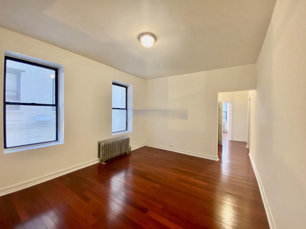 West 170th Street - Photo 1