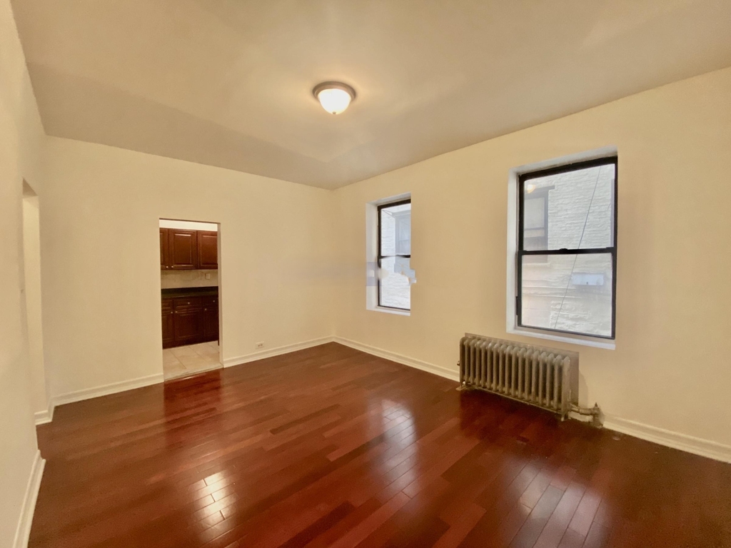 West 170th Street - Photo 0