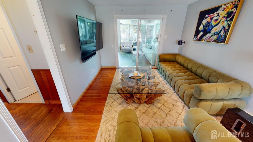 22 Wilson Avenue - Photo 2