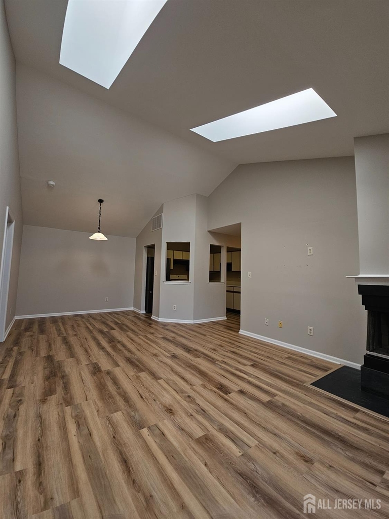 2809 Ridgefield Court - Photo 7