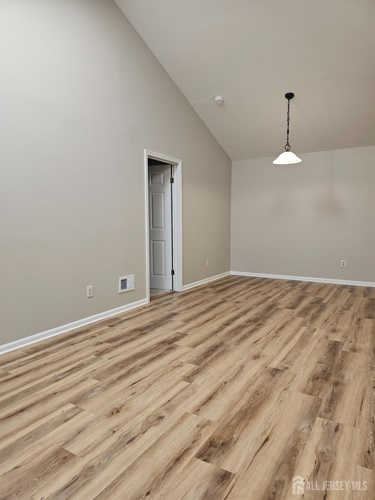 2809 Ridgefield Court - Photo 8