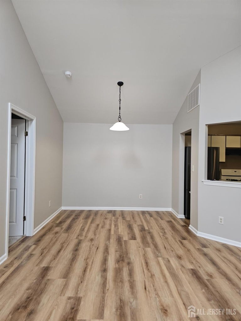 2809 Ridgefield Court - Photo 6