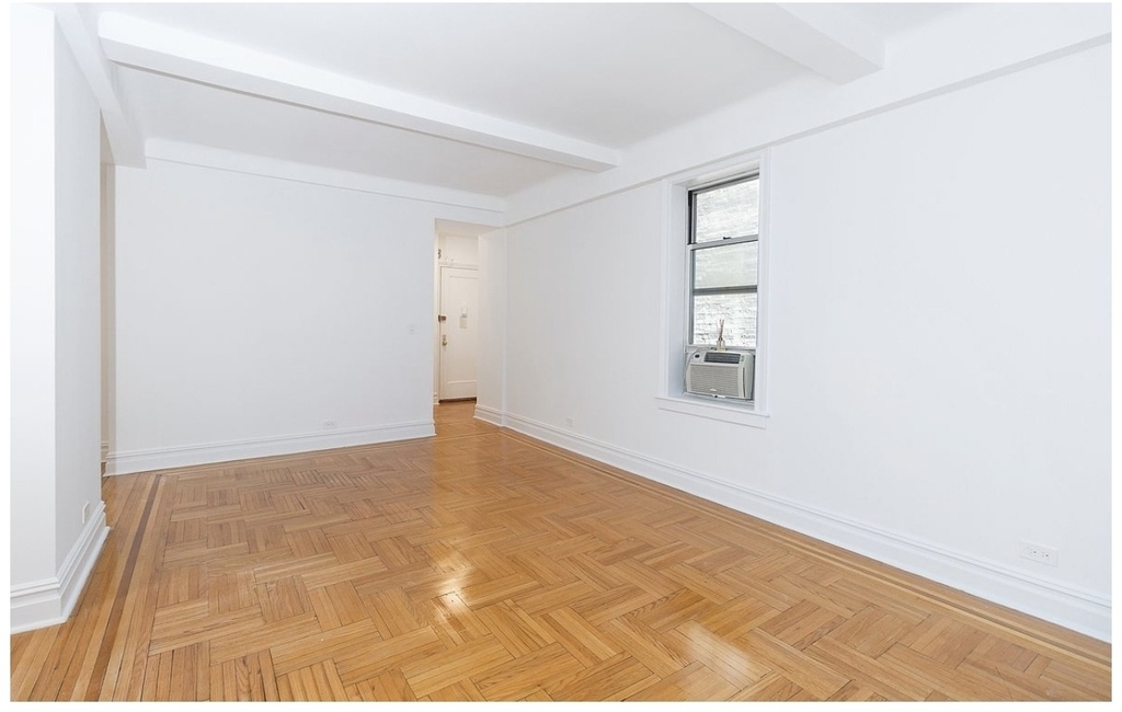340 W 87th Street - Photo 1
