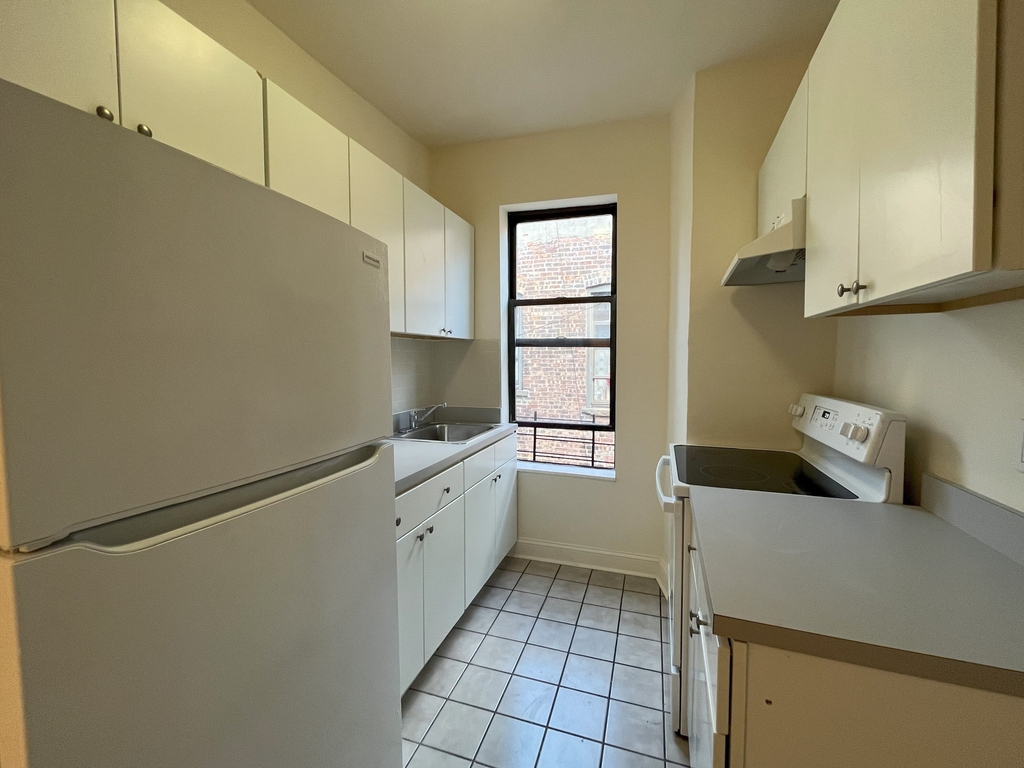 518 W 152nd Street - Photo 2