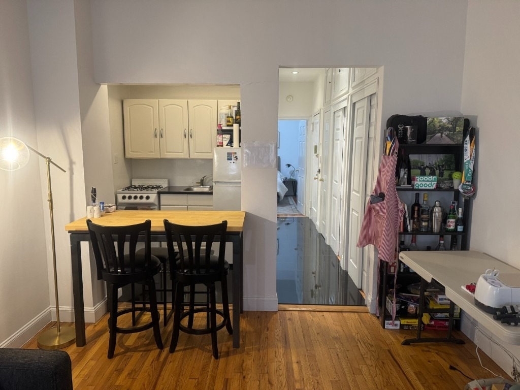 171 E 77th Street - Photo 1