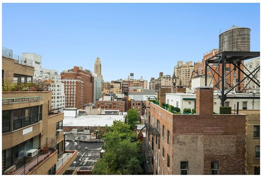 188 E 78th Street - Photo 7
