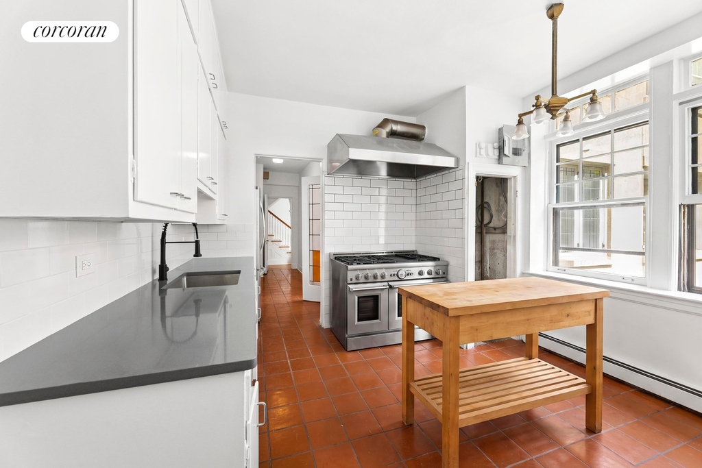 42a Monroe Place - Photo 9